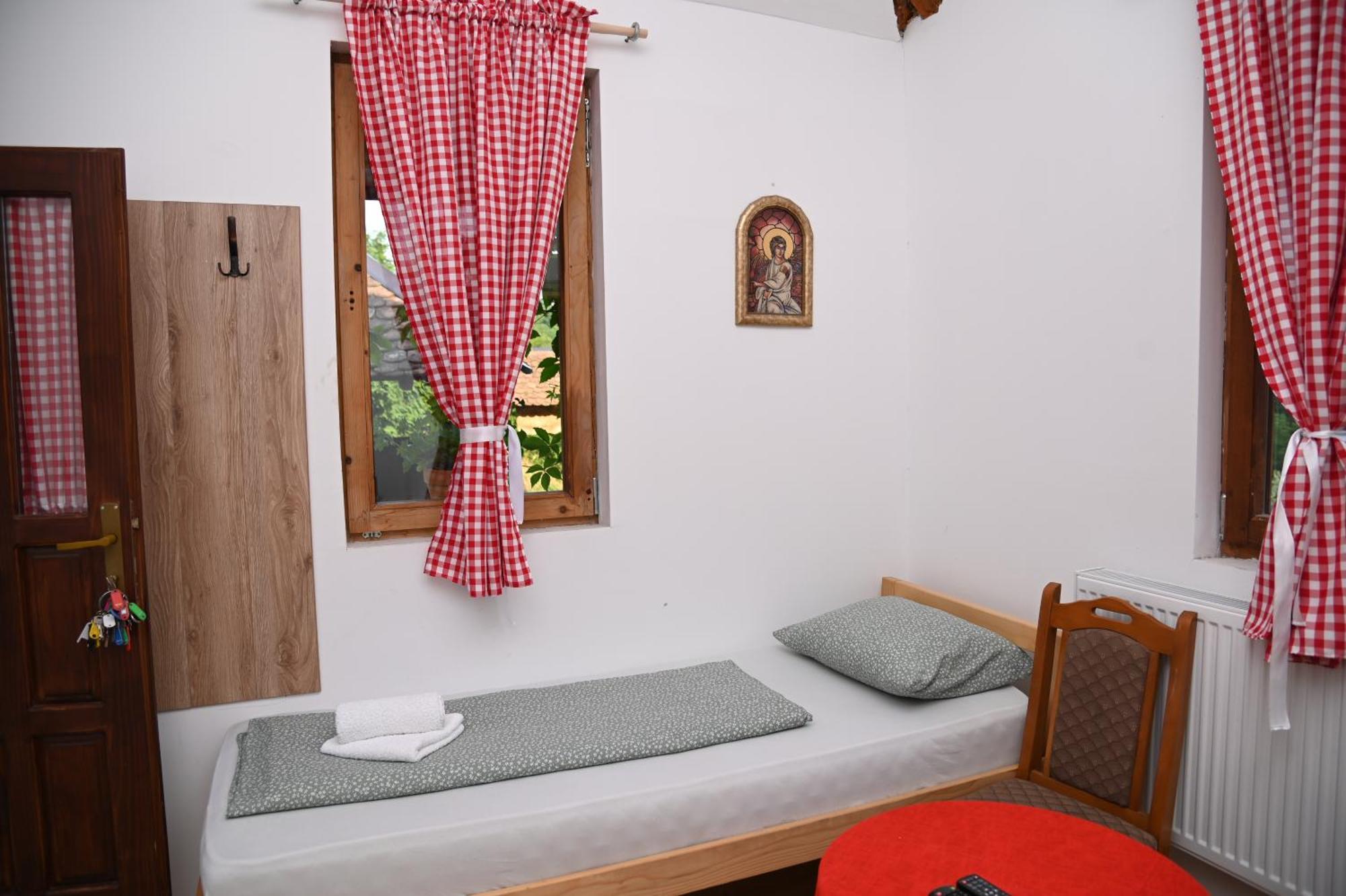 Konak Dobri Potok Krupanj Bagian luar foto