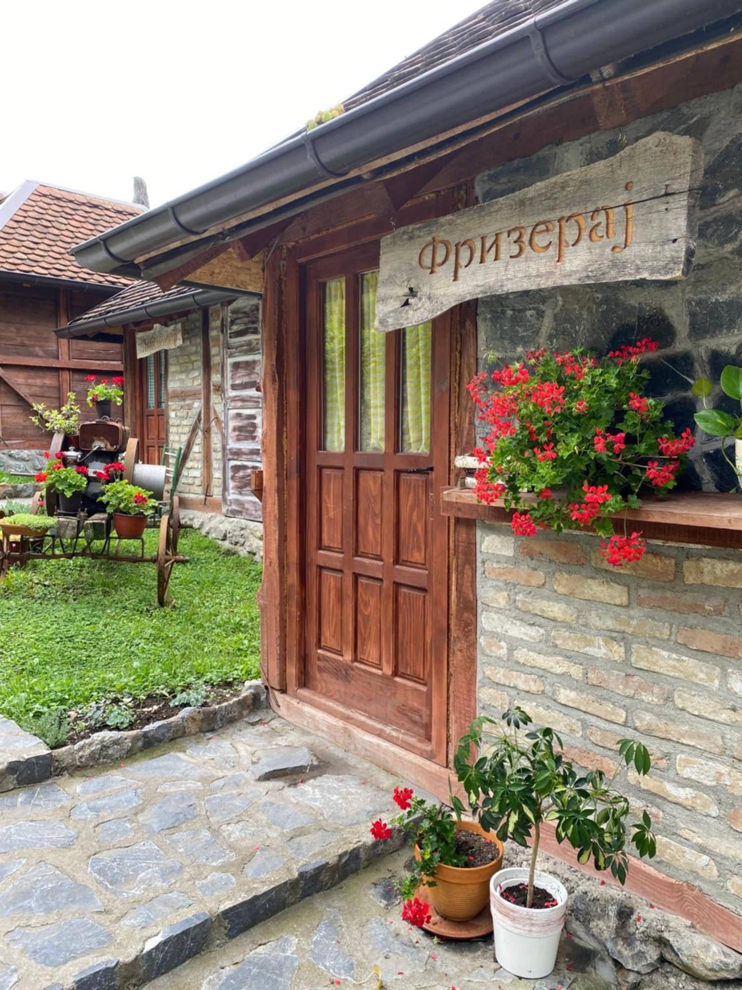 Konak Dobri Potok Krupanj Bagian luar foto